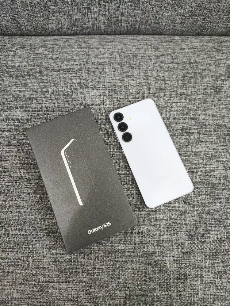 Samsung S25 12/512gb