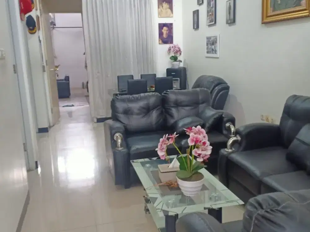 Disewakan Rumah Siap Huni Nyaman Terawat Lokasi Strategis di Taman Kopo Indah 5 Bandung