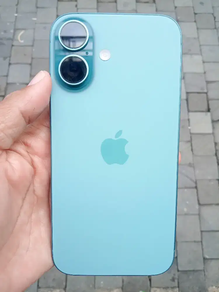 iPhone 16 128gb ibox garansi sampai Juni 2026