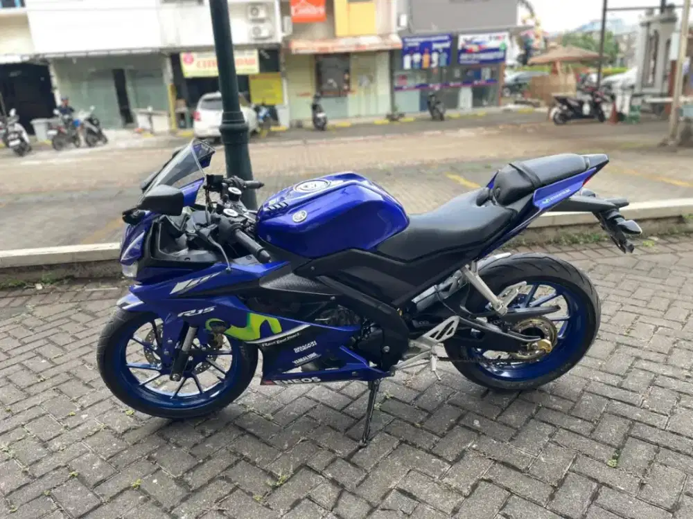 R15 V3 Movistar 2017 Pajak Panjang