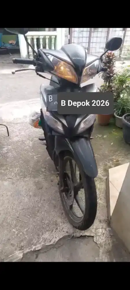 Honda Blade 2011 /B,depok/pajak pjg 1thn original siap pakai ban tebal