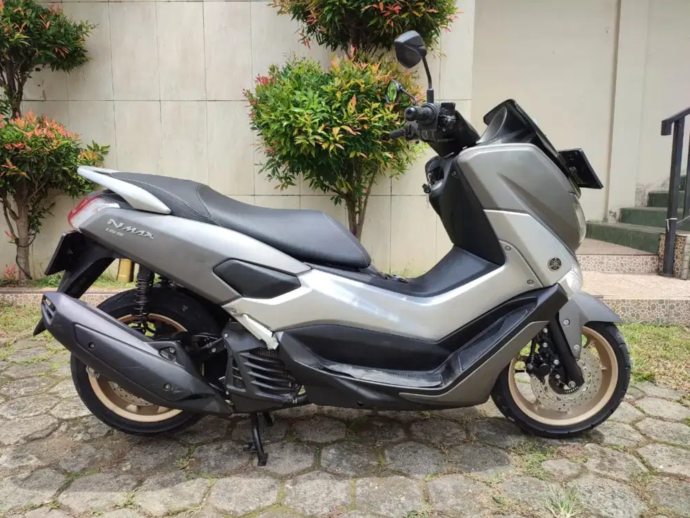 JUAL NMAX OLD TAHUN 2018 PAJAK HIDUP