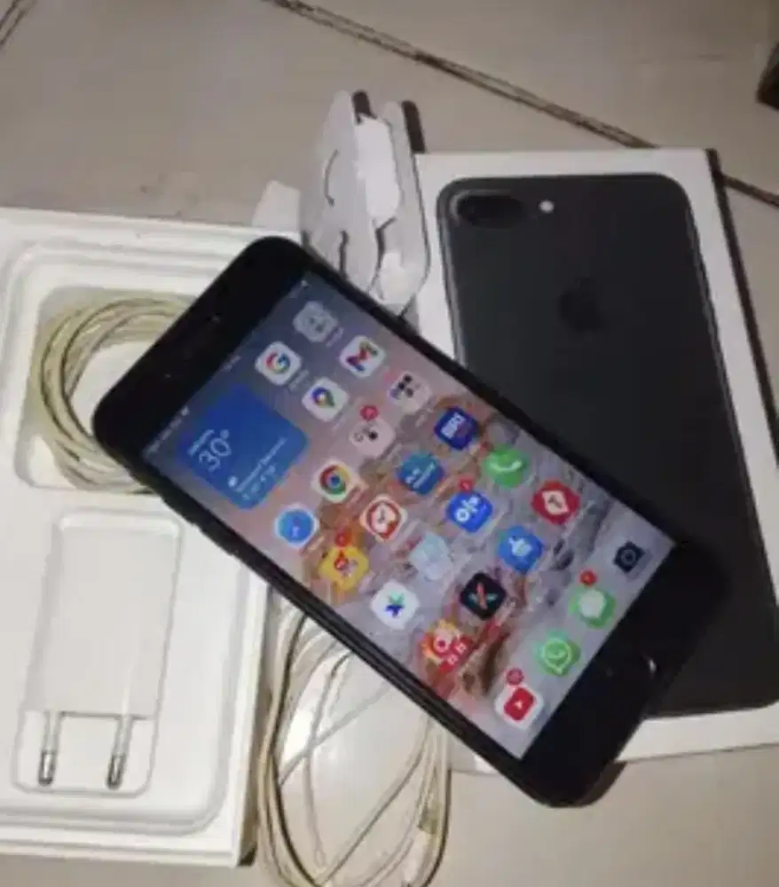 Murah hp Iphone 7+128gb lkp normal, bs TT