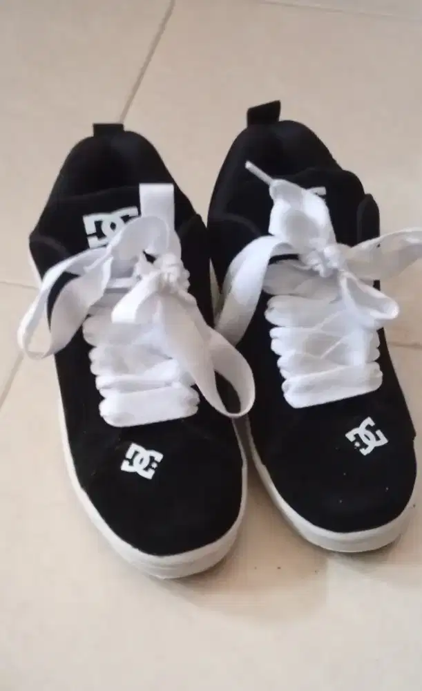 Sepatu DC  baru