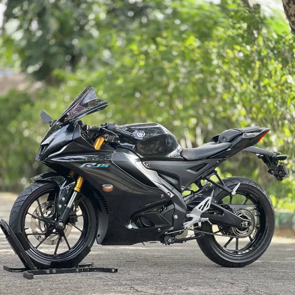 YAMAHA R15 V4 2022 HITAM KM 8K PAJAK PANJANG SUPER GRESS