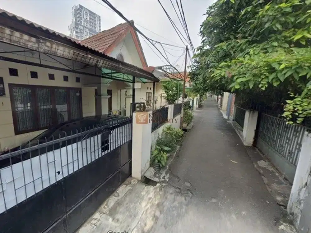 Rumah Strategis Tebet Barat 245m2, Dekat CBD & Kota Kasablanka, Pasar Tebet Barat, RS Tebet,  Sekolah Kristen Tirta, Jakarta Selatan