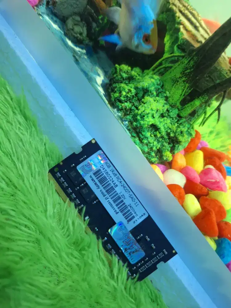 Bismillah dijual ram laptop ddr4 8gb pc2400 kondisi ok tes ok garansi