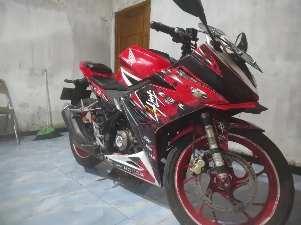 HONDA CBR 150r 2016