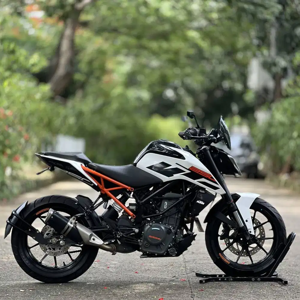 KTM DUKE 250 ABS 2019 PUTIH KM LOW SIAP TOURING