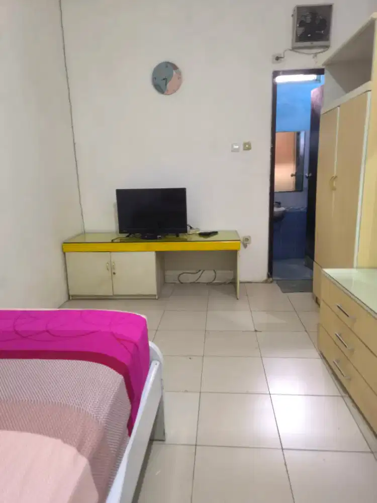 Kost asri di tengah kota Surabaya