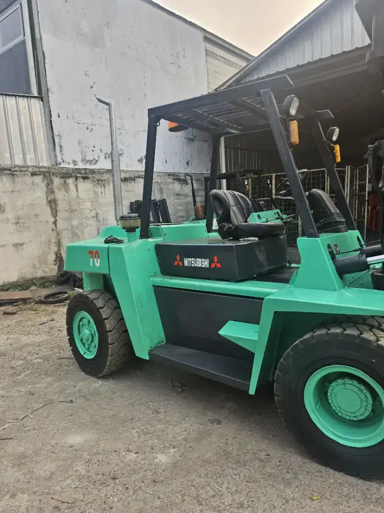 Forklift 7 Ton Mitsubishi siap kerja