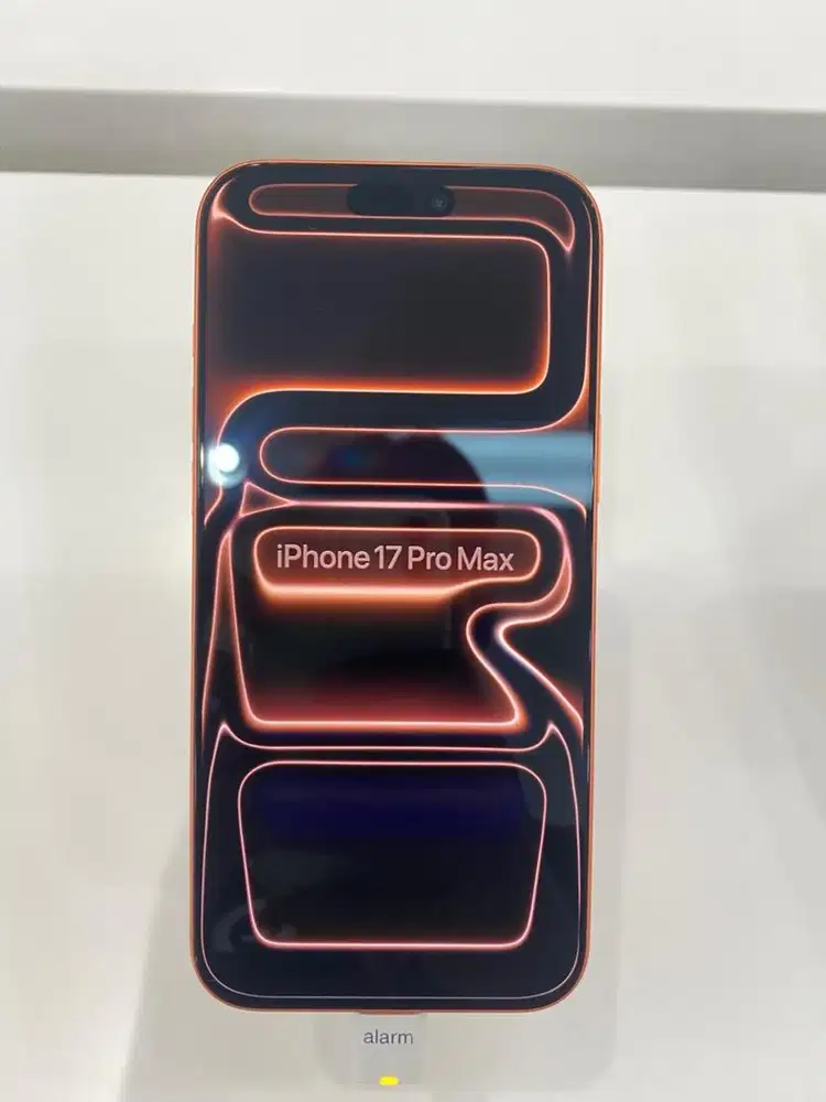 Iphone 17 promax (Orange)