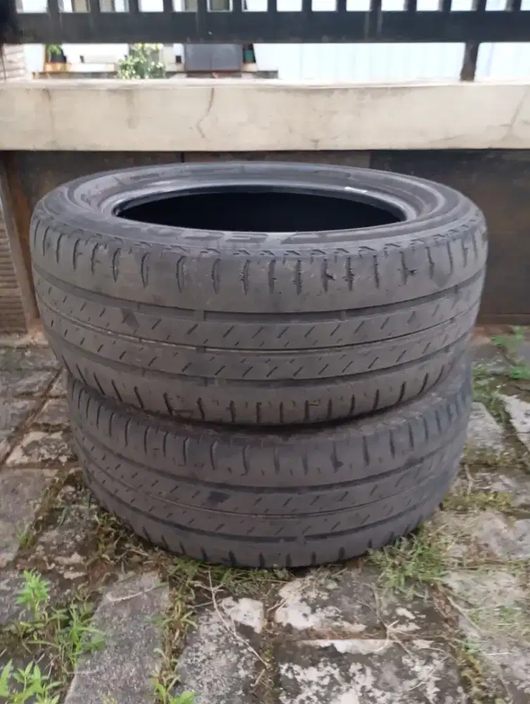 Ban Bridgestone Ecopia 205/55/16 thn 2019 ada 2 buah