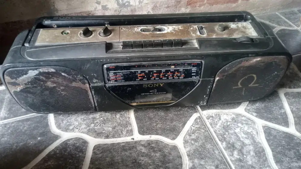 Radio jadul SONY