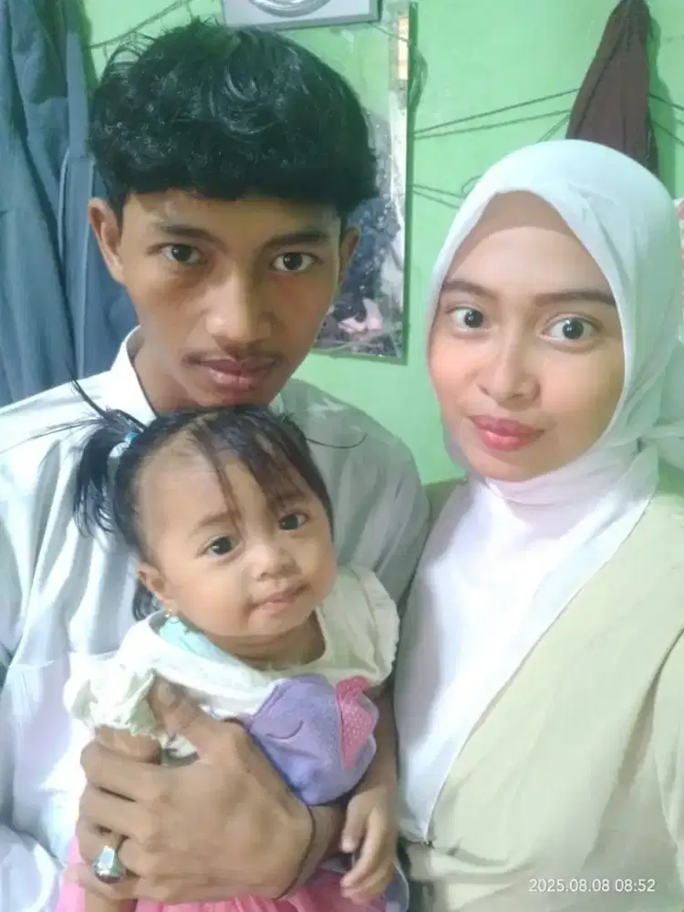 Mencari kerja untuk suami istri