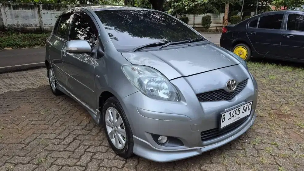 Toyota Yaris S Ltd at th.2010 abu