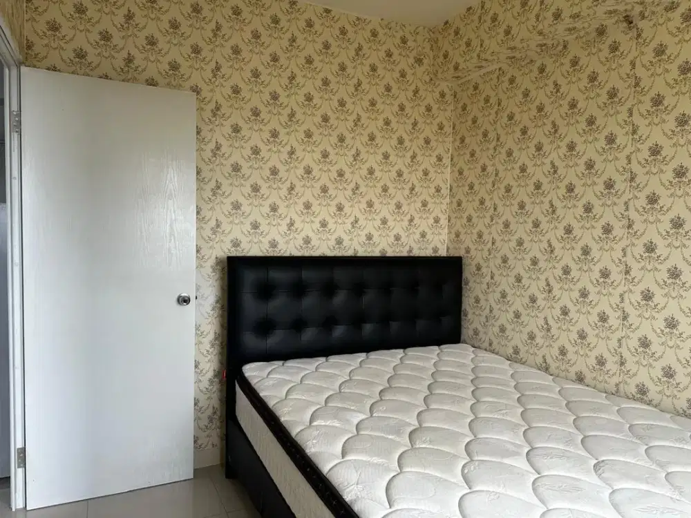 Green Pramuka Residence 2 kamar semi furnish Tahunan