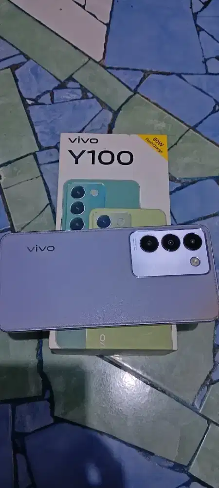 Vivo y100 8/128gb
