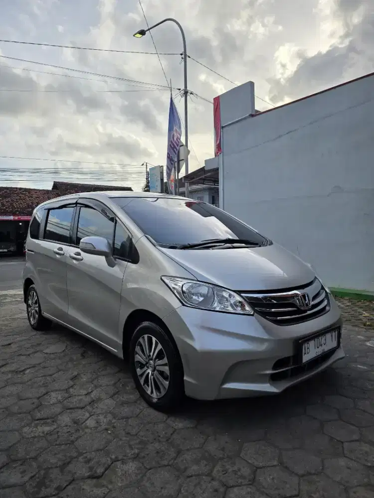Honda freed psd 2013 istimewa