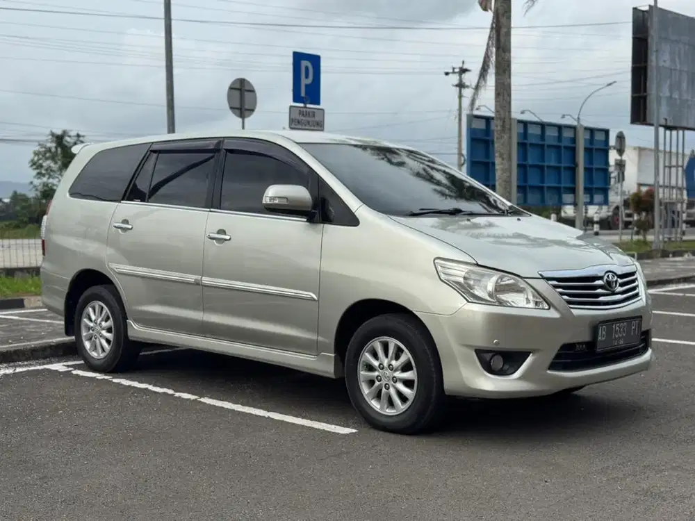 Totota Kijang Innova 2.4 V 2013