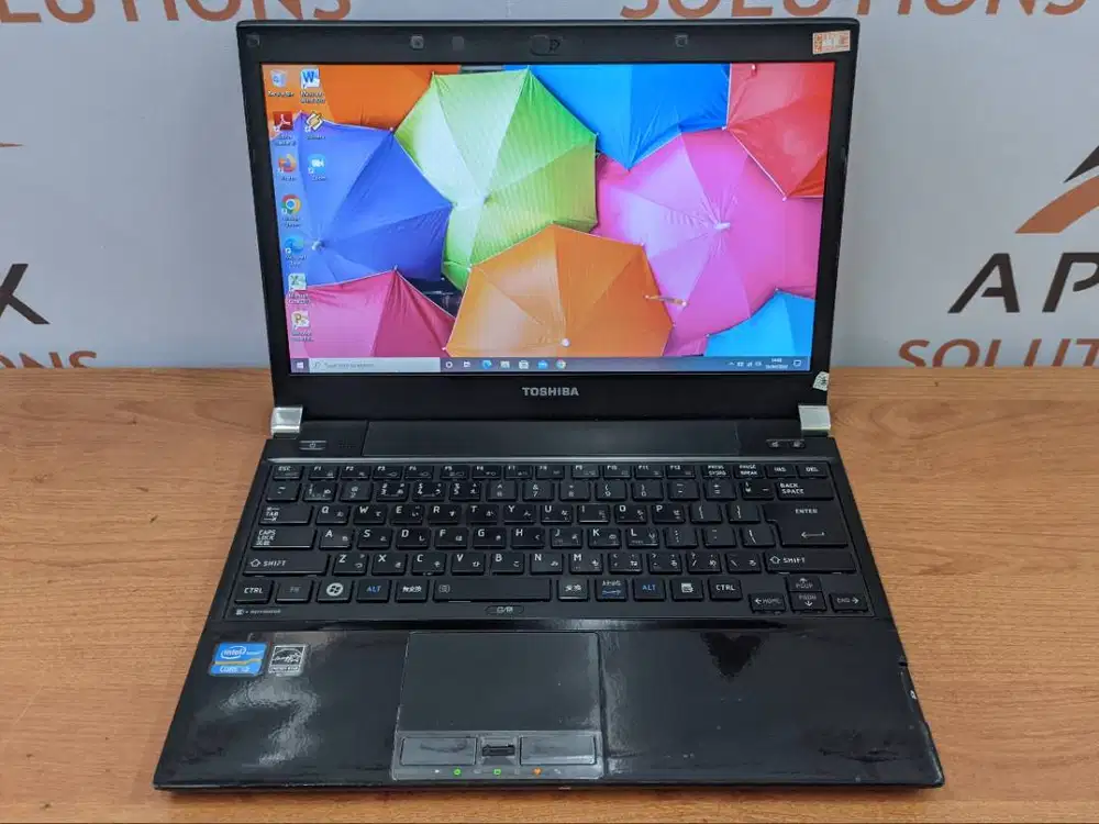 Laptop Toshiba R731 Intel Corei3 Ram 4GB Ssd 128GB