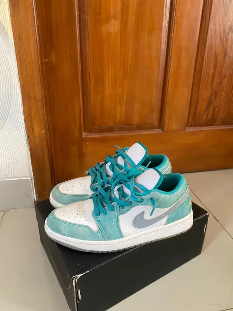 Air jordan Low emerald green uk 42.5