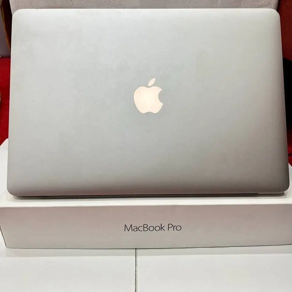 MacBook Pro 15 inch Retina 2013 i7 RAM 8/256GB Fullset