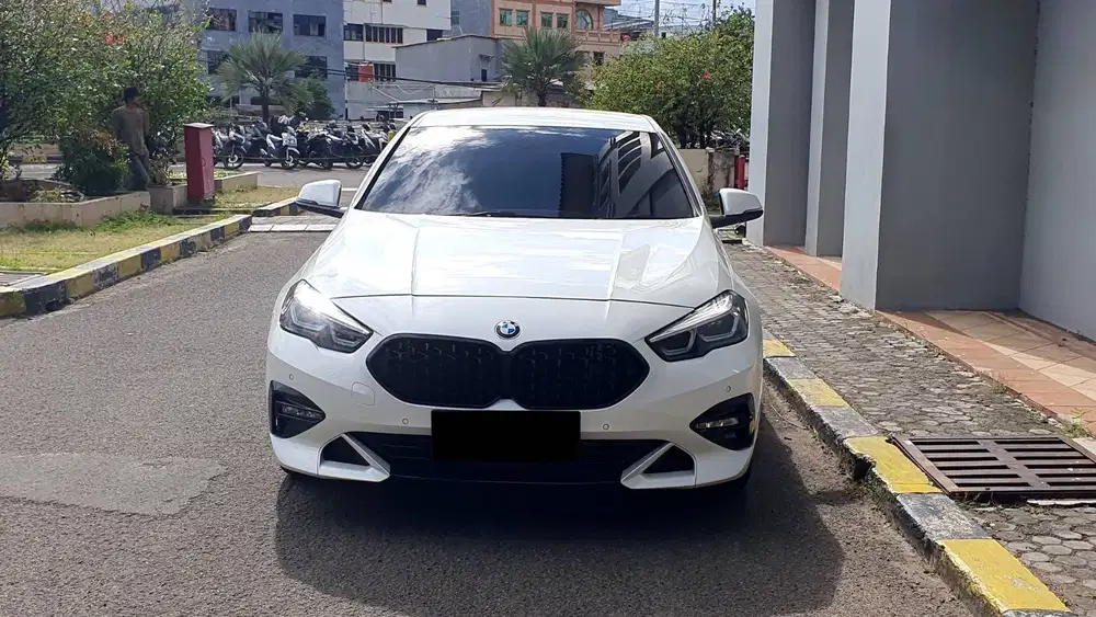 BMW 218i 218 i Gran Coupe Sedan CKD Putih 2022 Like New Low Km Record