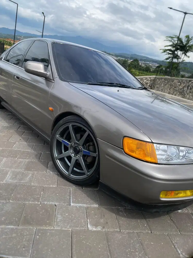 Honda Accord 1994 Bensin