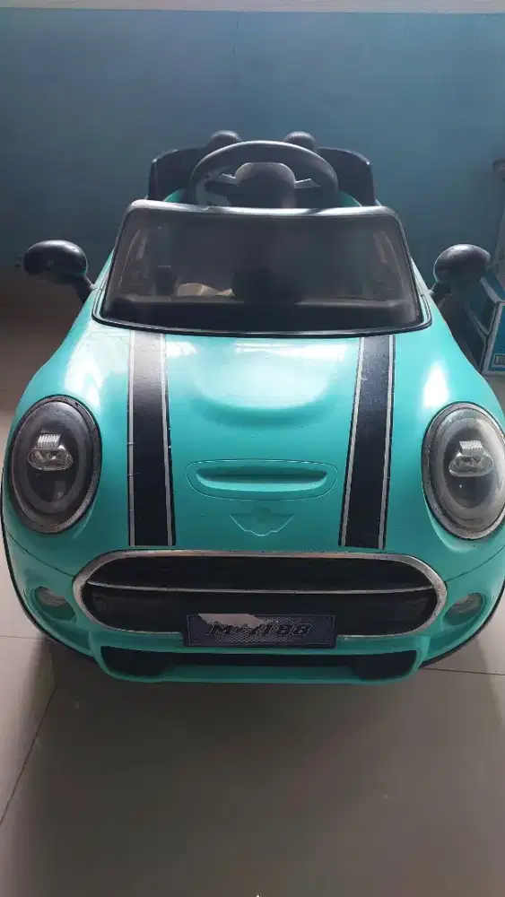 Mobil mainan aki anak