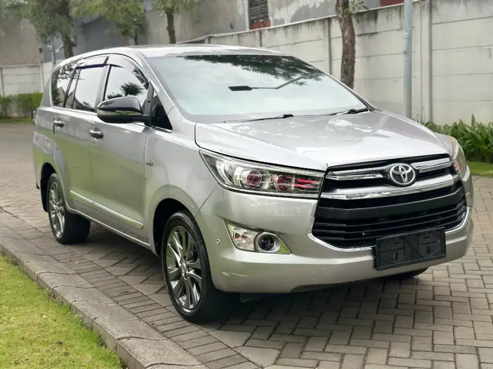 Innova V bensin matic