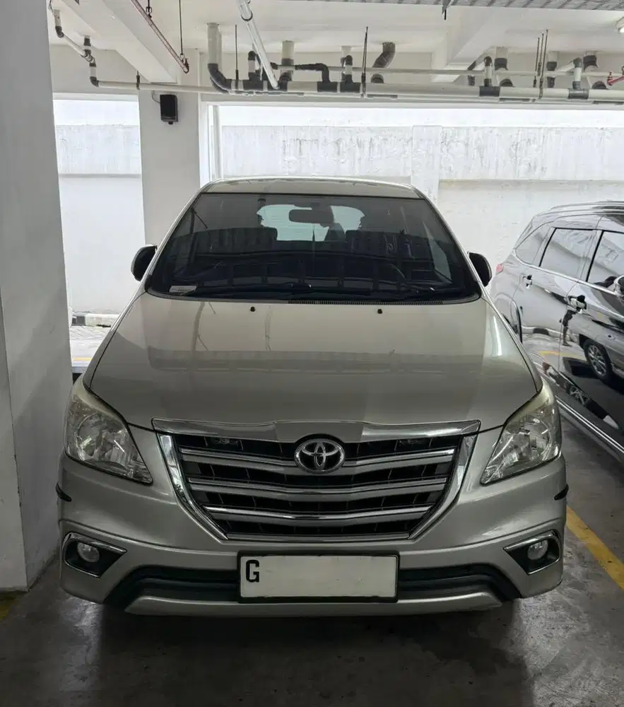 Innova v diesel 2014 Automatic