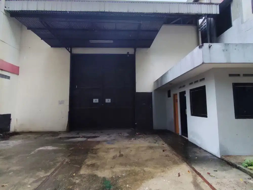 Sewa gudang plus mess karyawan 3lantai di alam sutera tangerang
