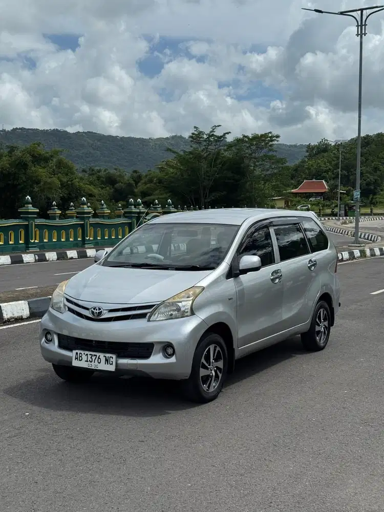 (DP 9JUTA) AVANZA E 2013 MANUAL