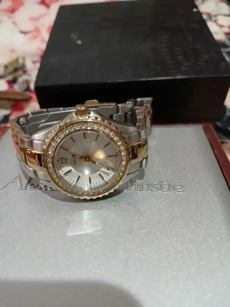 Jam Guess Silver ori