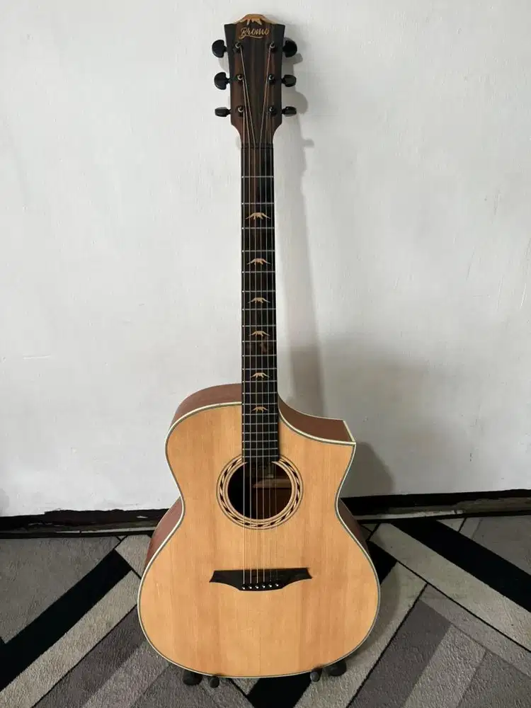 Gitar akustik bromo baa4c