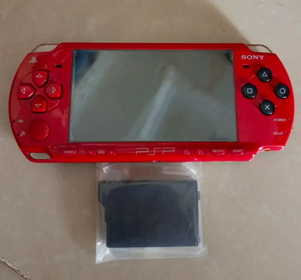 PSP (2000) Merah Komplit