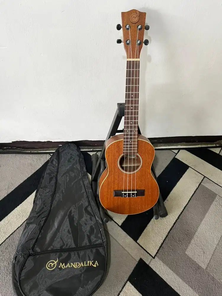 Gitar ukulele mandalika