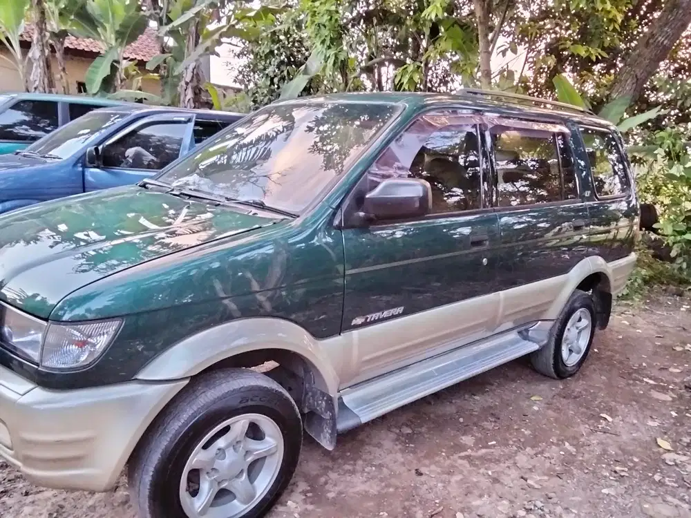 Chevrolet Tavera 2002 Bensin