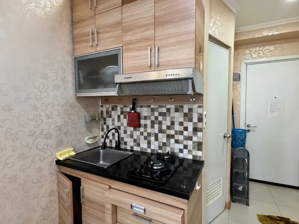 APARTEMEN GREEN PRAMUKA CITY 2 KAMAR FULL FURNISHED TOWER PENELOPE MALL TAHUNAN