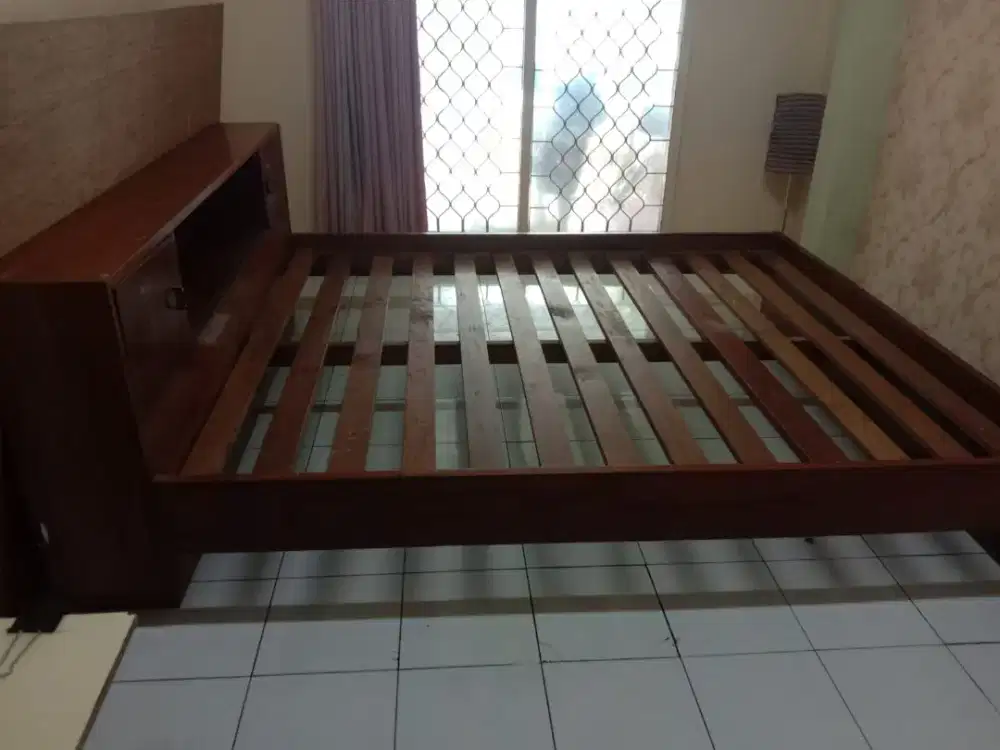 DIJUAL (CEPAT) Tempat Tidur Kayu JATI TUA Minimalis Rangka Kokoh