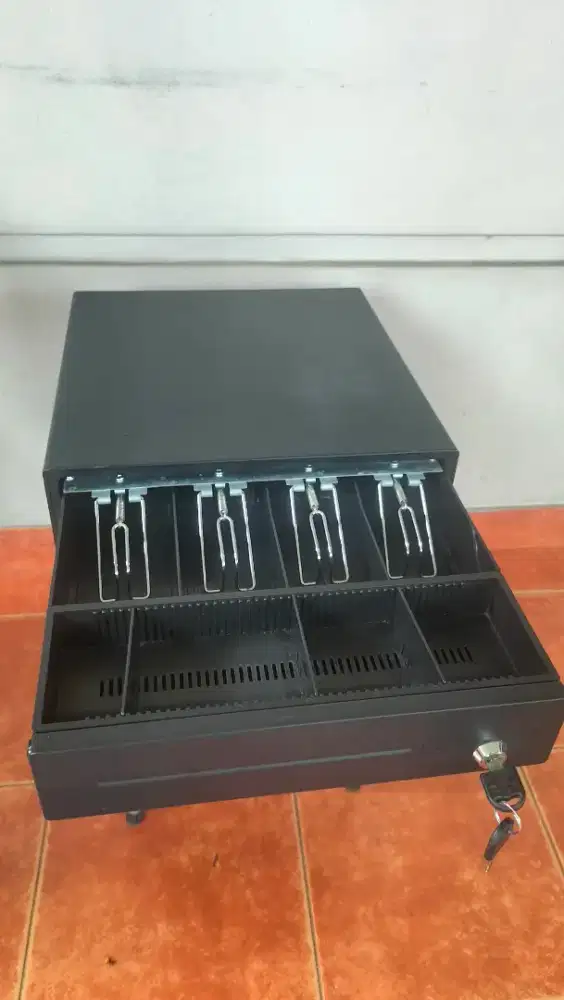 Laci kasir bekas UK 36 x33 cm