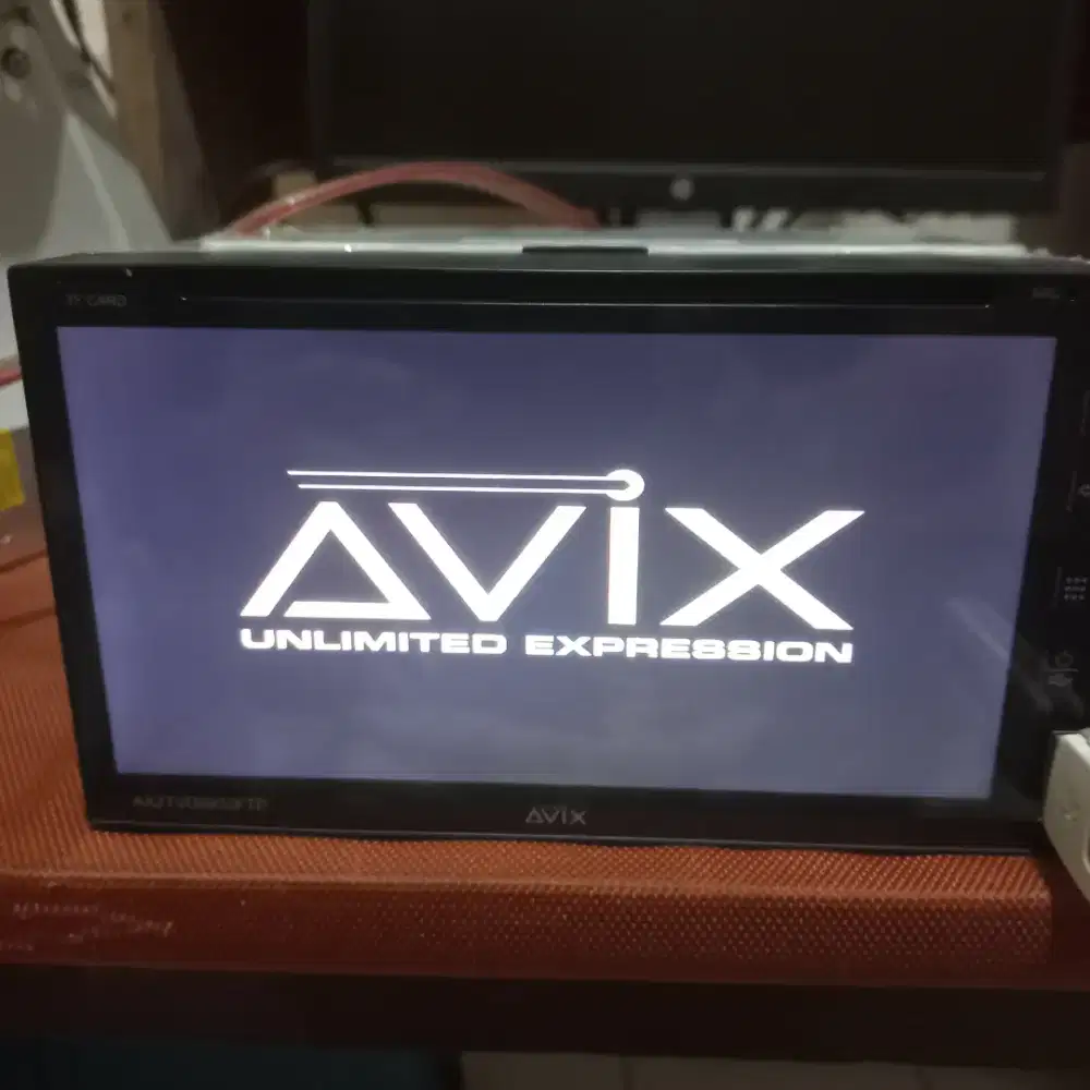 Head Unit double din merk Avix