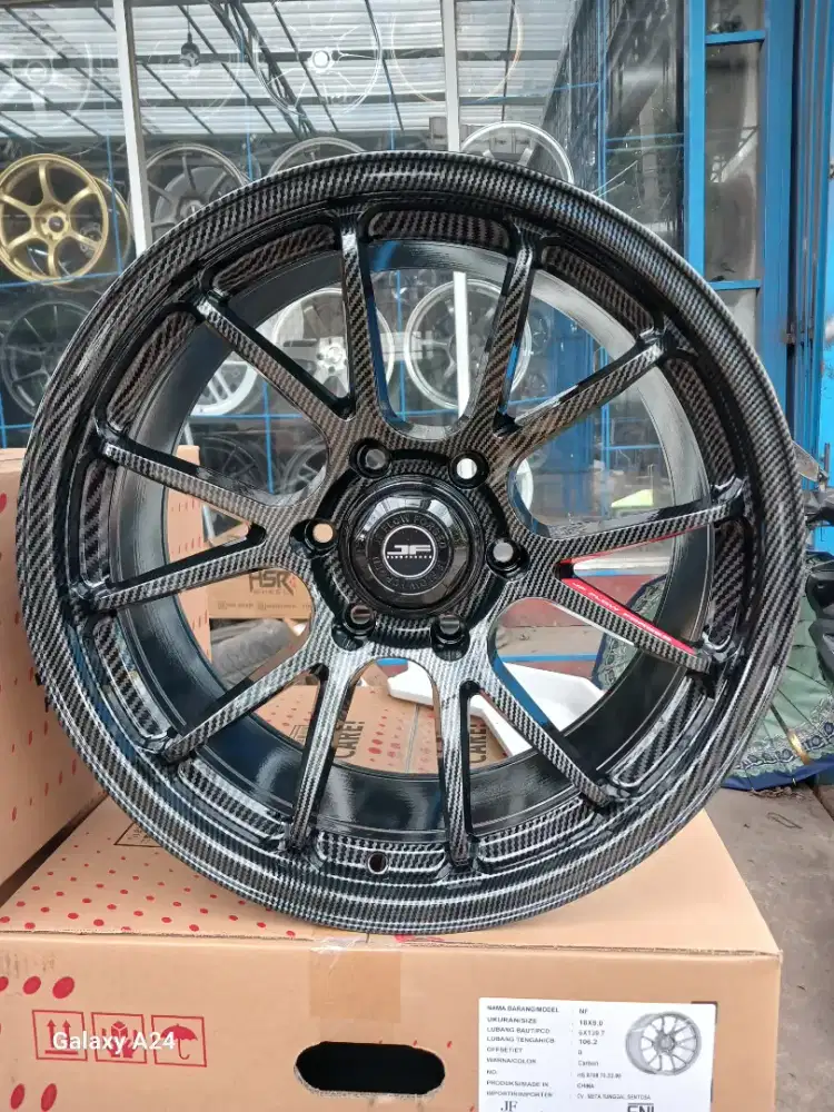 Jf luxury NF ring 18 lebar 9 pcd 6x139,7 ET 0 full carbon. Fortuner