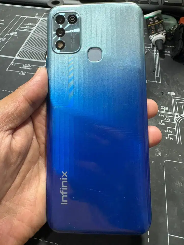 Infinix hot 11 play 4/64