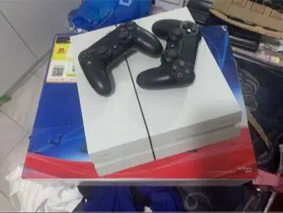 Ps4 cuh-1200A 500gb