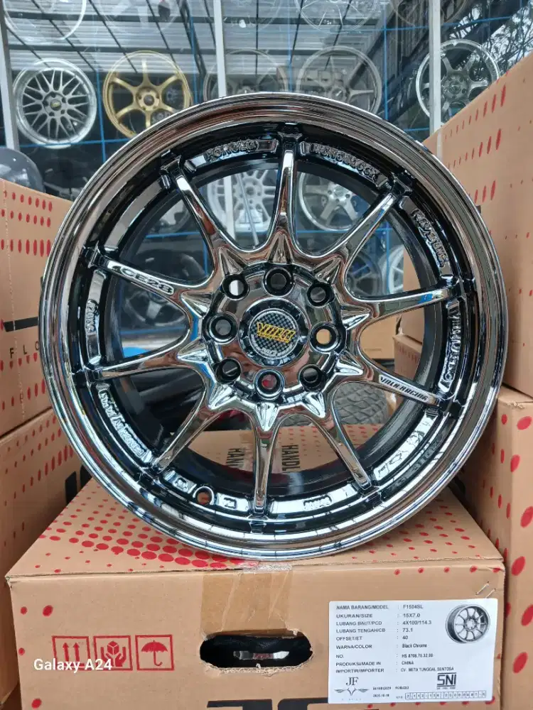 Rays ce28 ring 15 lebar 7 pcd 4x100/114,3 ET 40 black chrome. 4pcs