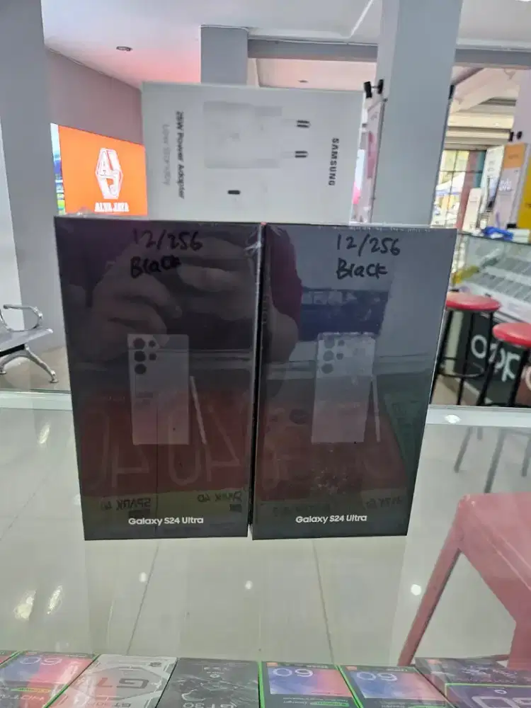 Samsung S24 ultra 12/256 + adaptor ready di alvajaya