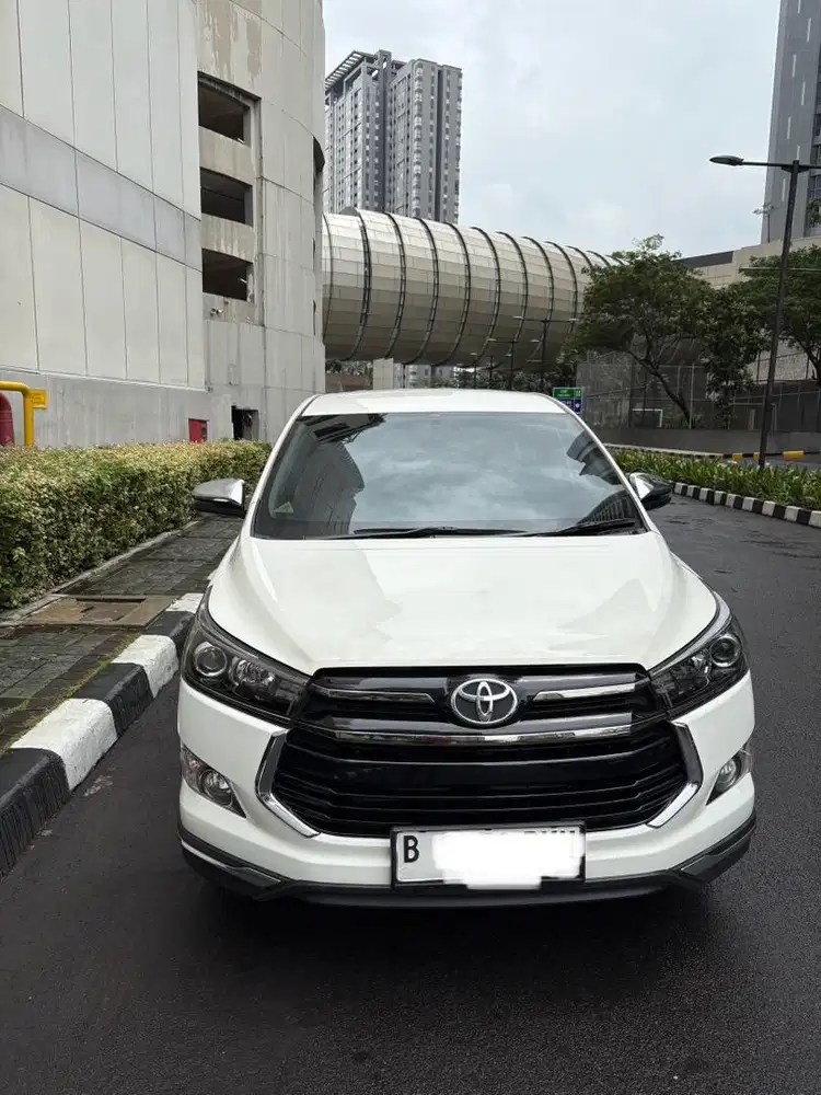 Innova Venturer Diesel 2019 LOW KM