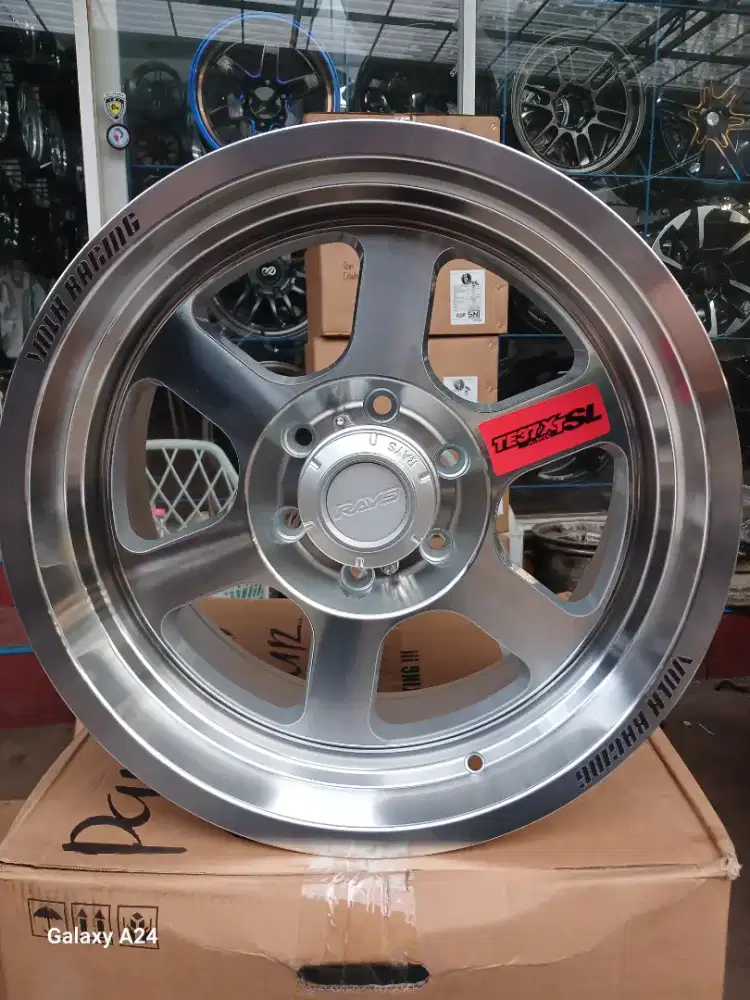 Rays te37 xt ring 18 lebar 8 pcd 6x139,7 ET 0 full polis mirror